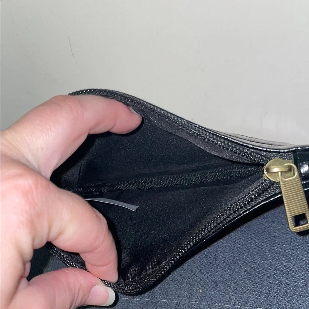 Black Crocodile-Embossed  Bag - Picture 3 of 4